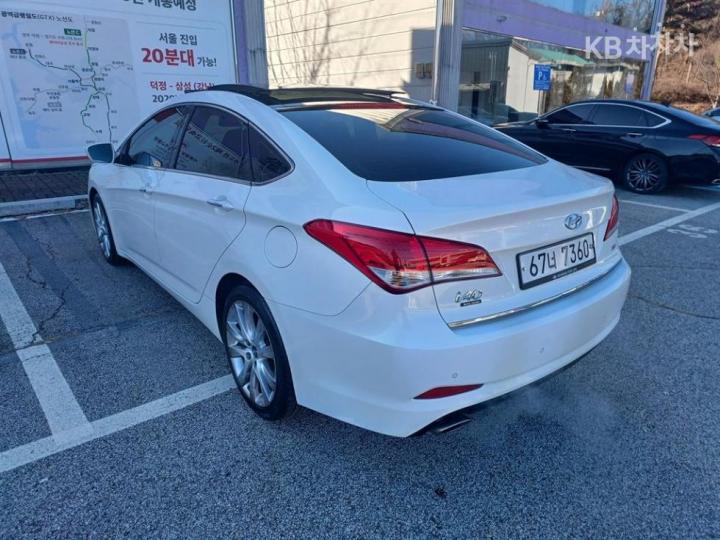 Hyundai i40 Saloon 2.0 GDI MODERN 8