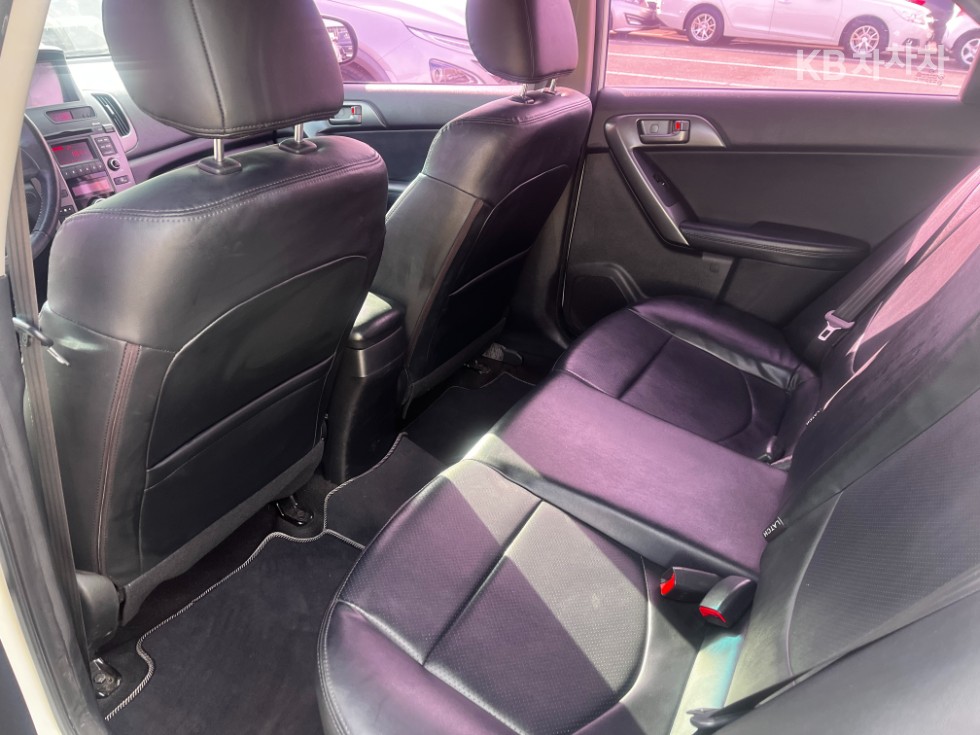 2011 - kia forte
