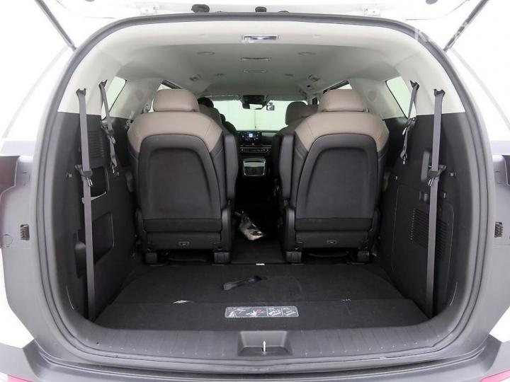 Kia Carnival Hybrid 1.6 HEV Prestige 6