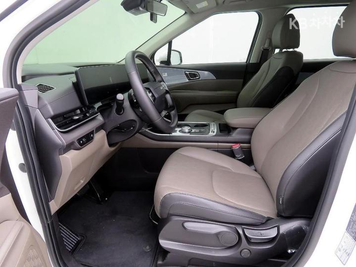 Kia Carnival Hybrid 1.6 HEV Prestige 7