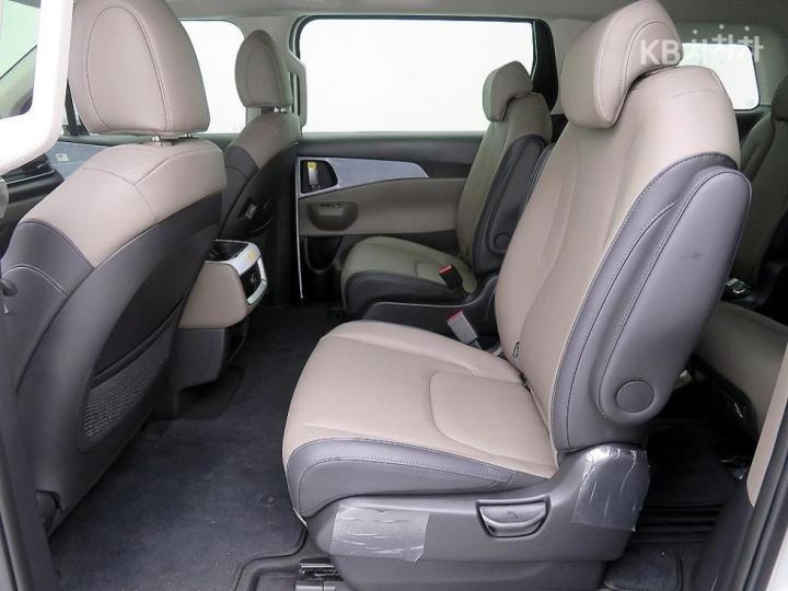 Kia Carnival Hybrid 1.6 HEV Prestige 8