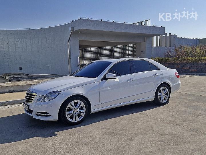 Mercedes-Benz E-Class New E220 CDI Avantgarde W212 3