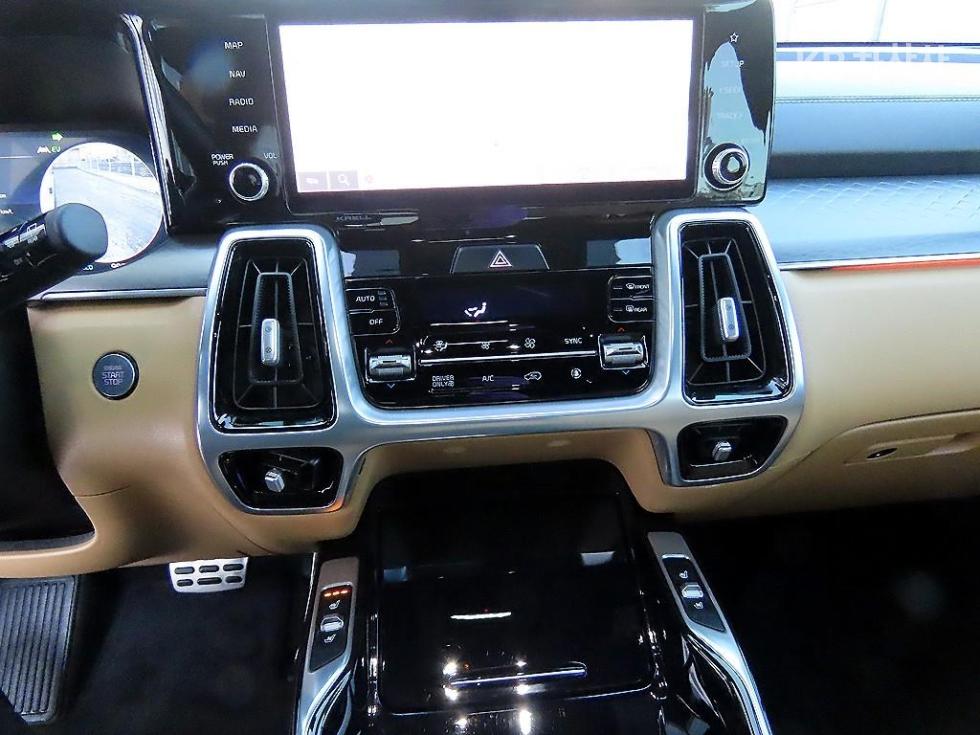 2022 - kia sorento