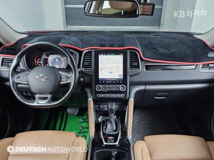 Renault QM6 2.0 LPe 2WD RE Signature 8