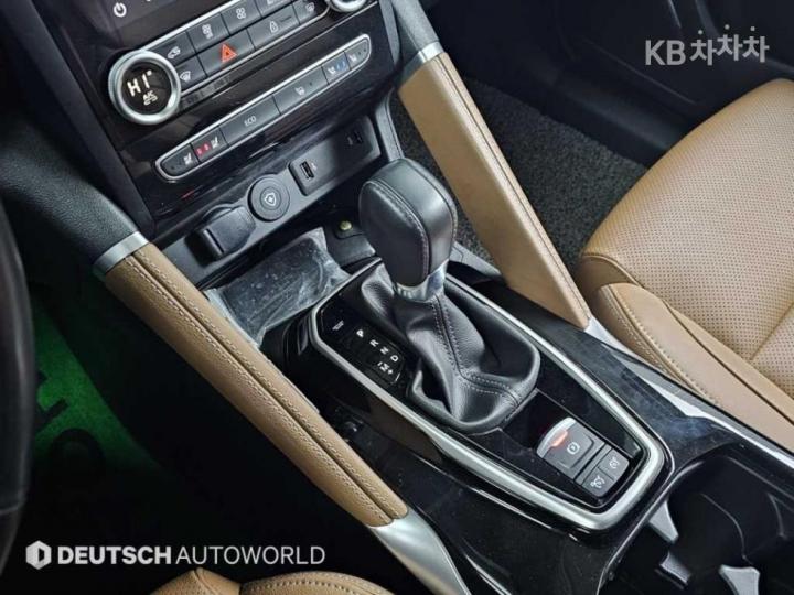 Renault QM6 2.0 LPe 2WD RE Signature 10