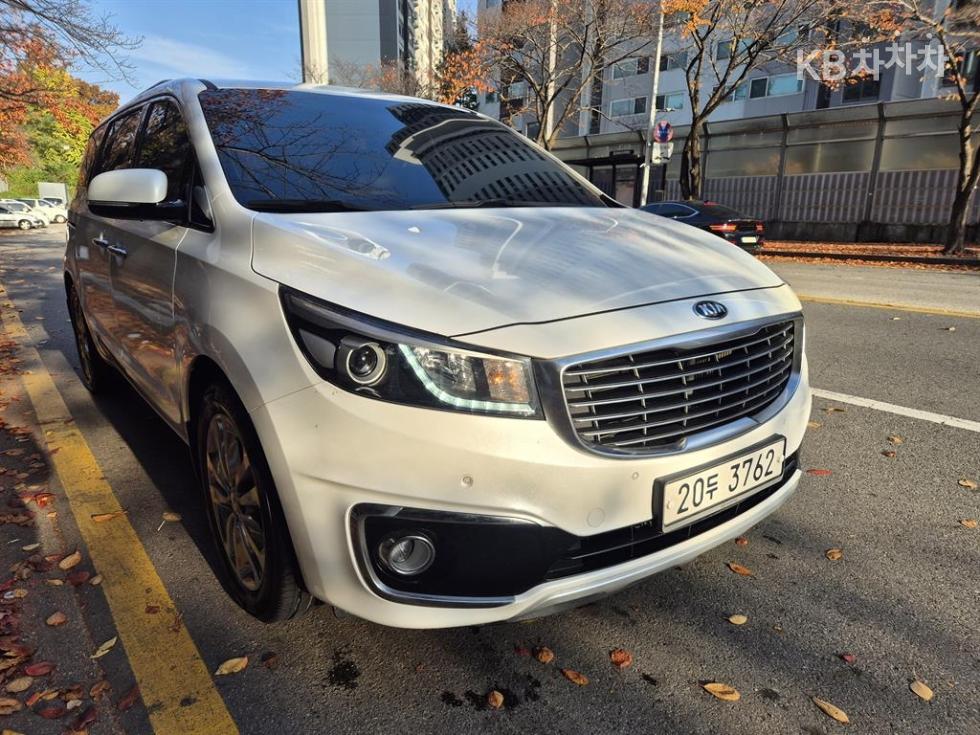 2018 - kia carnival