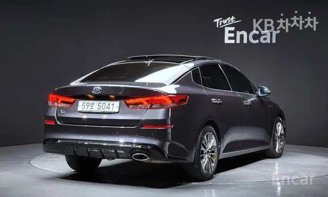 2020 - kia k5
