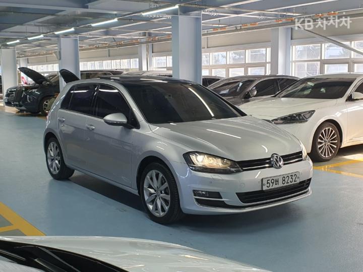 Volkswagen Golf 2.0 TDI MK7 5
