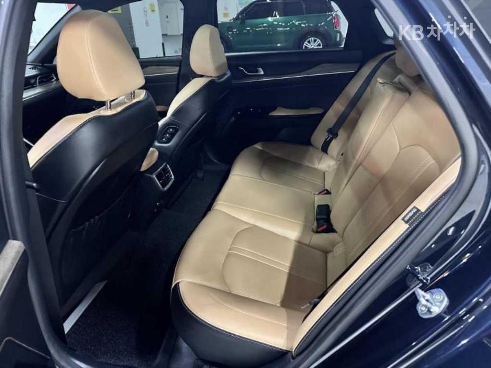 2020 - kia k5