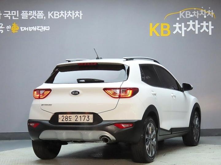 Kia Stonic Gasoline 1.4 MPI Trendy 3