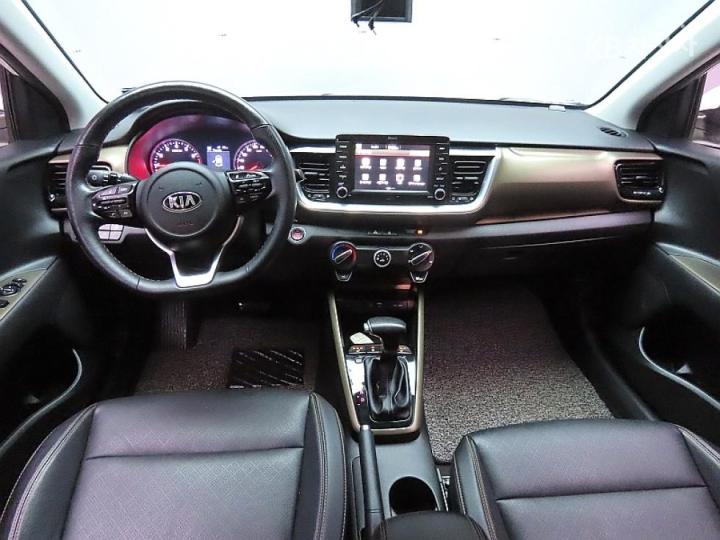 Kia Stonic Gasoline 1.4 MPI Trendy 7