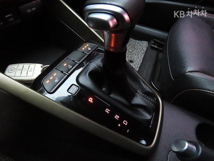 Kia Stonic Gasoline 1.4 MPI Trendy 10