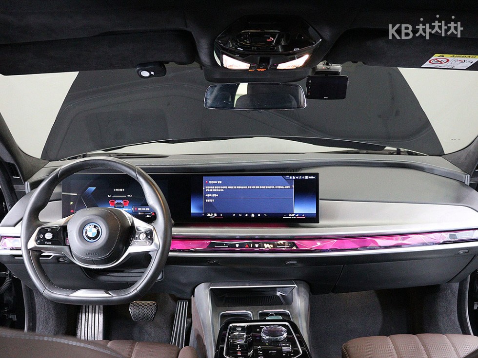 BMW i7 — miniaturë 7