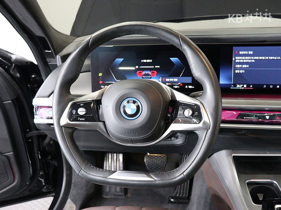 BMW i7 — miniaturë 8