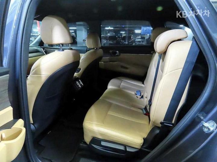 Kia Sorento Hybrid 1.6 HEV Prestige 8