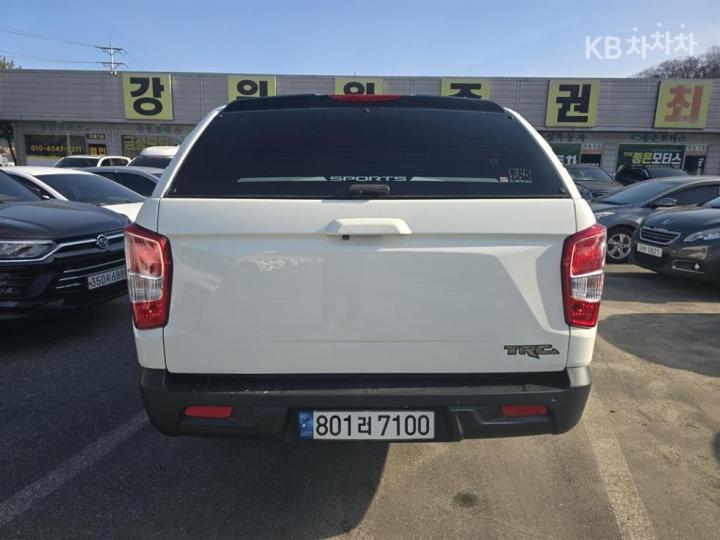 KG Mobility (Ssangyong) Rexton Sport Khan 2.2 Diesel Dynamic 5 Link 4WD Prestige 3