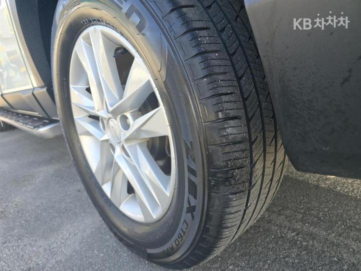 KG Mobility (Ssangyong) Rexton Sport Khan 2.2 Diesel Dynamic 5 Link 4WD Prestige 9