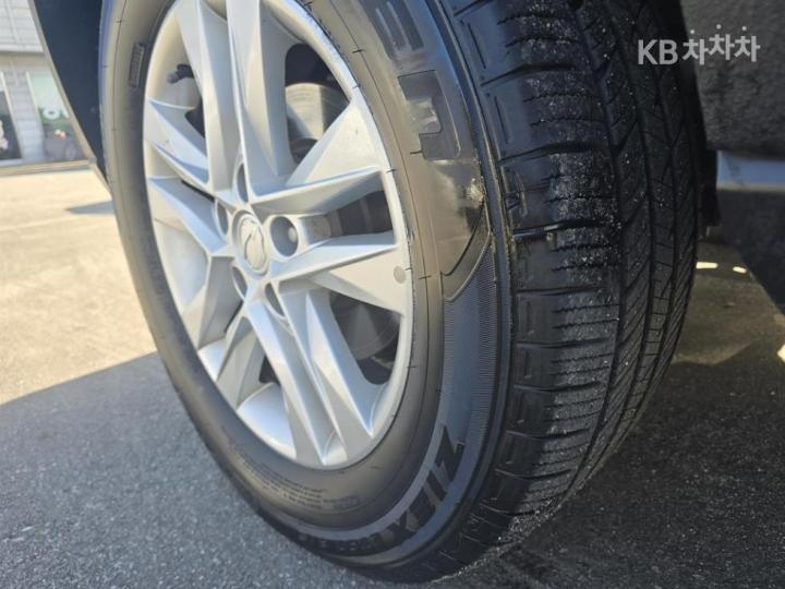 KG Mobility (Ssangyong) Rexton Sport Khan 2.2 Diesel Dynamic 5 Link 4WD Prestige 10