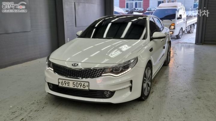 Kia K5 2.0 Gasoline MX Style Edition 2