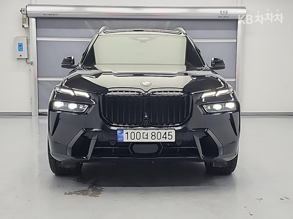 BMW X7 — miniaturë 2