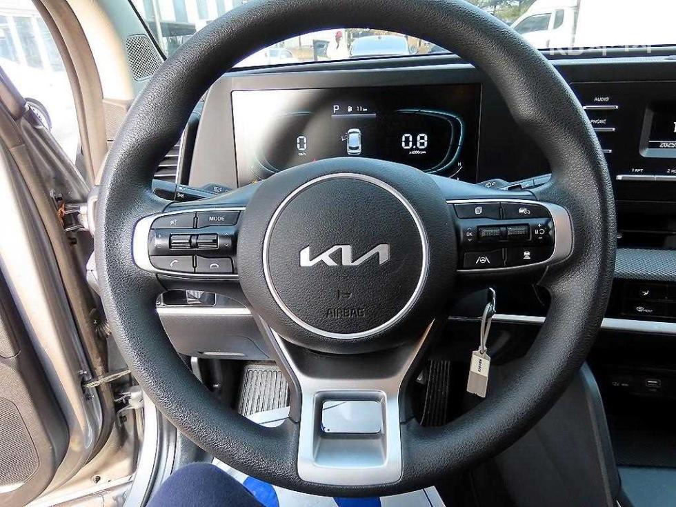 2023 - kia sportage
