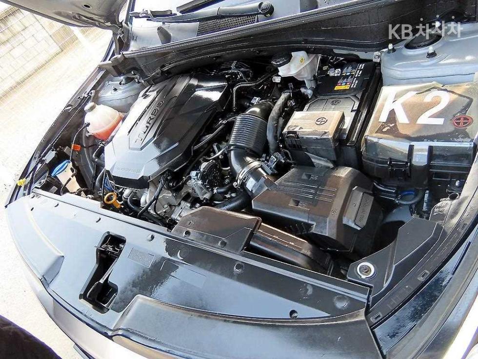 2023 - kia sportage