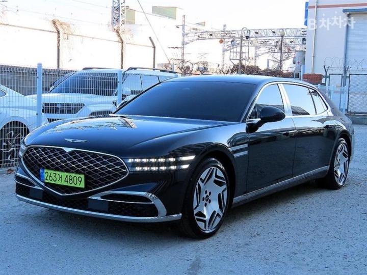 Genesis G90 RS4 3.5T e-S/ C AWD LWB Base Type 3