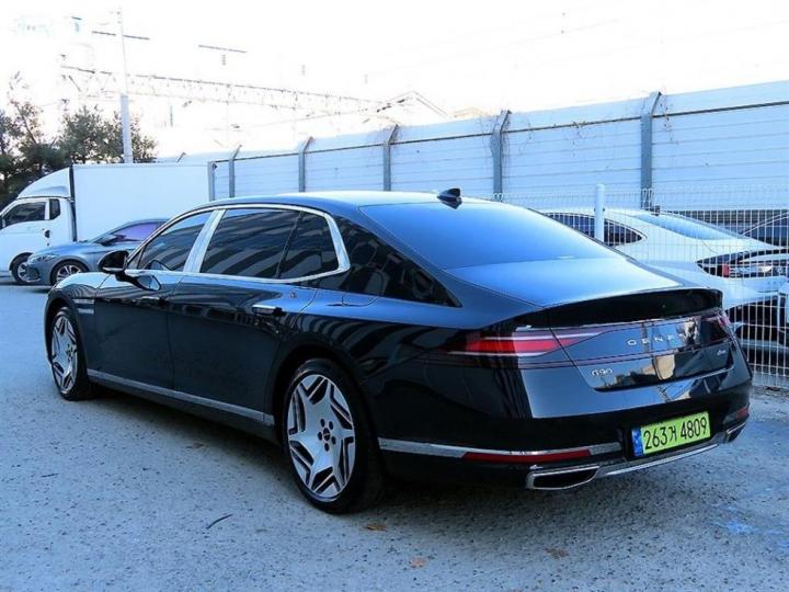 Genesis G90 RS4 3.5T e-S/ C AWD LWB Base Type 4