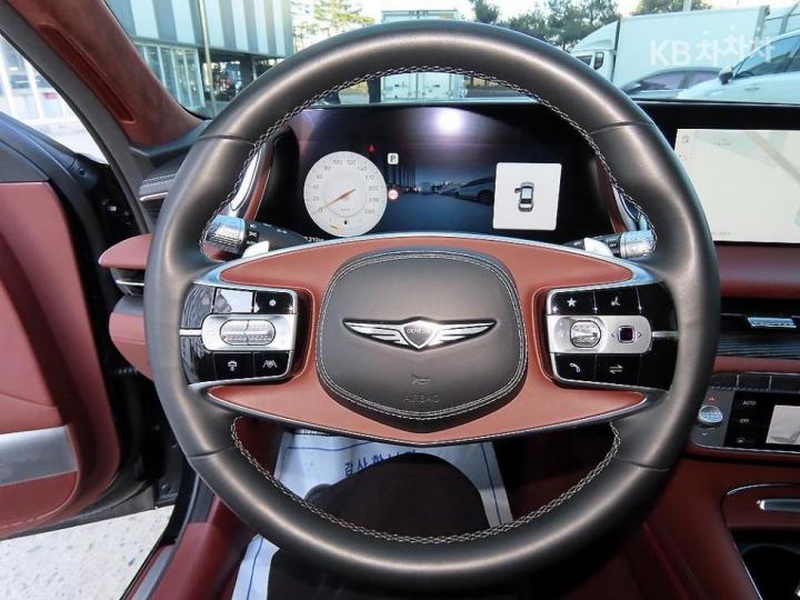 Genesis G90 RS4 3.5T e-S/ C AWD LWB Base Type 9