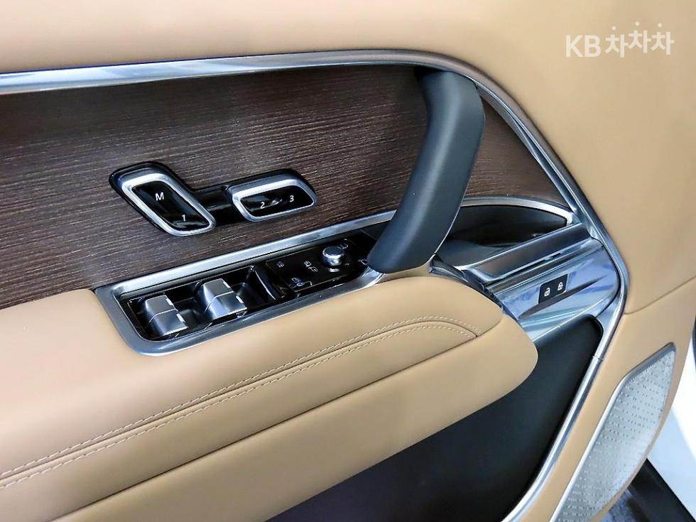 Land Rover Range Rover — miniaturë 13