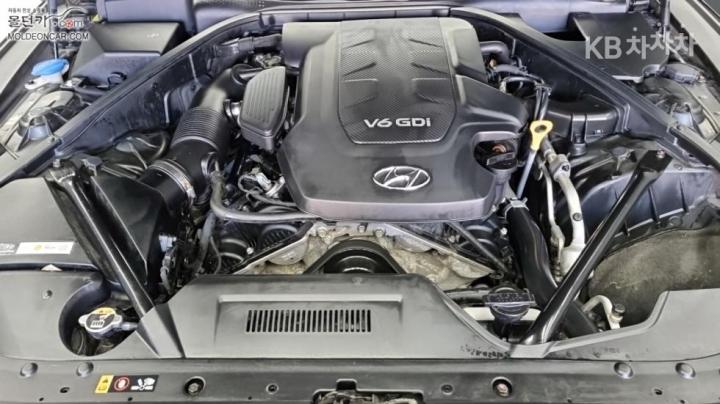 Hyundai Genesis DH G330 Premium AWD 9