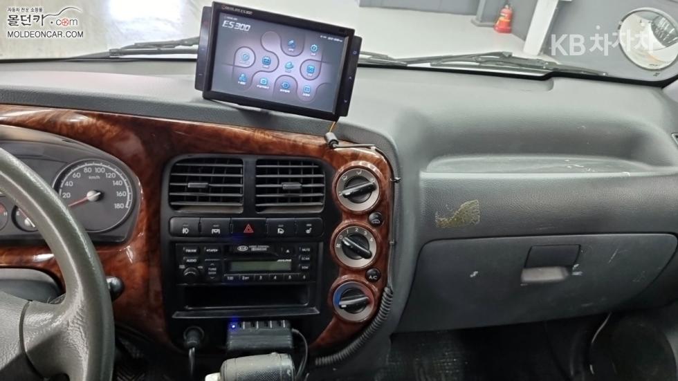 2010 - kia bongo iii