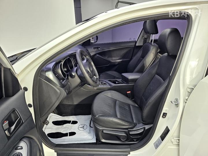 Kia K5 LPI Deluxe Base Type 9