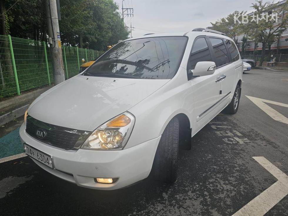 2013 - kia carnival