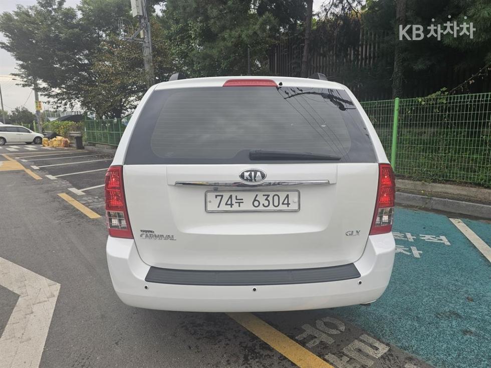 2013 - kia carnival