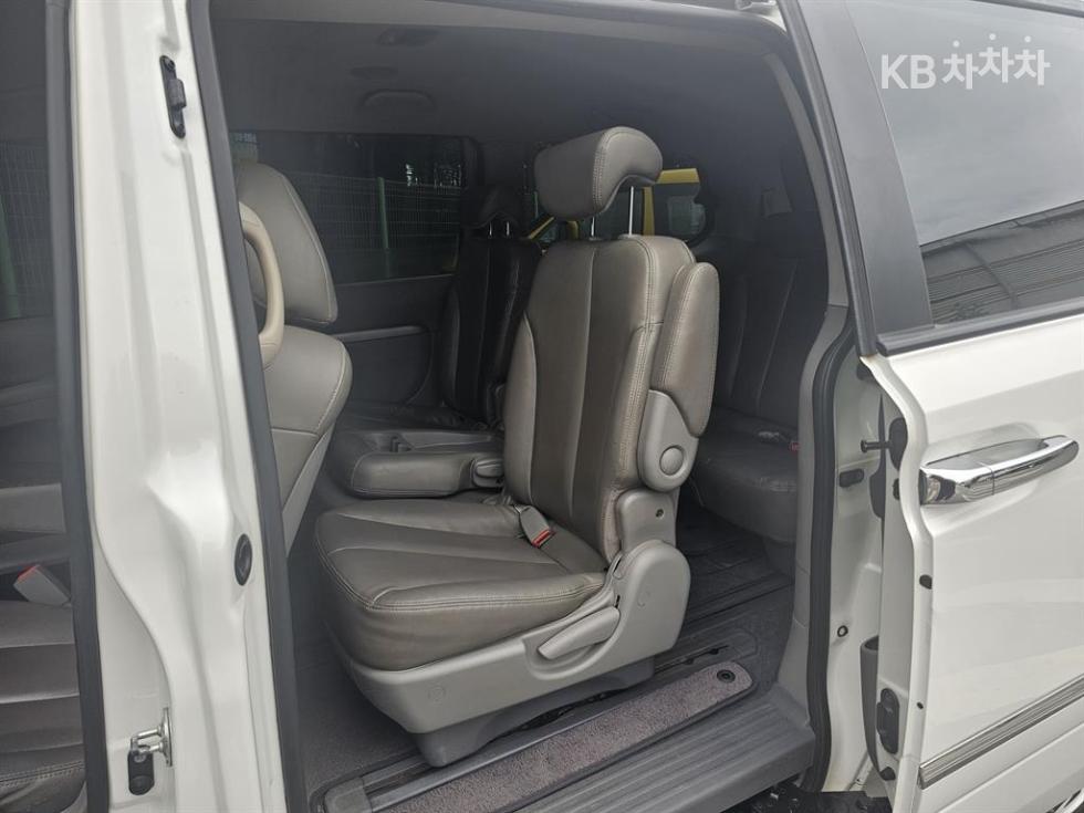 2013 - kia carnival