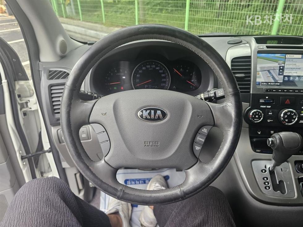 2013 - kia carnival
