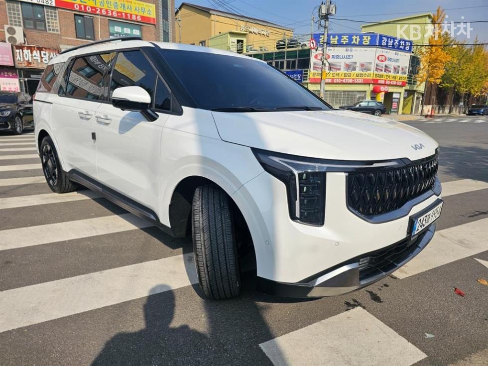 2025 - kia carnival