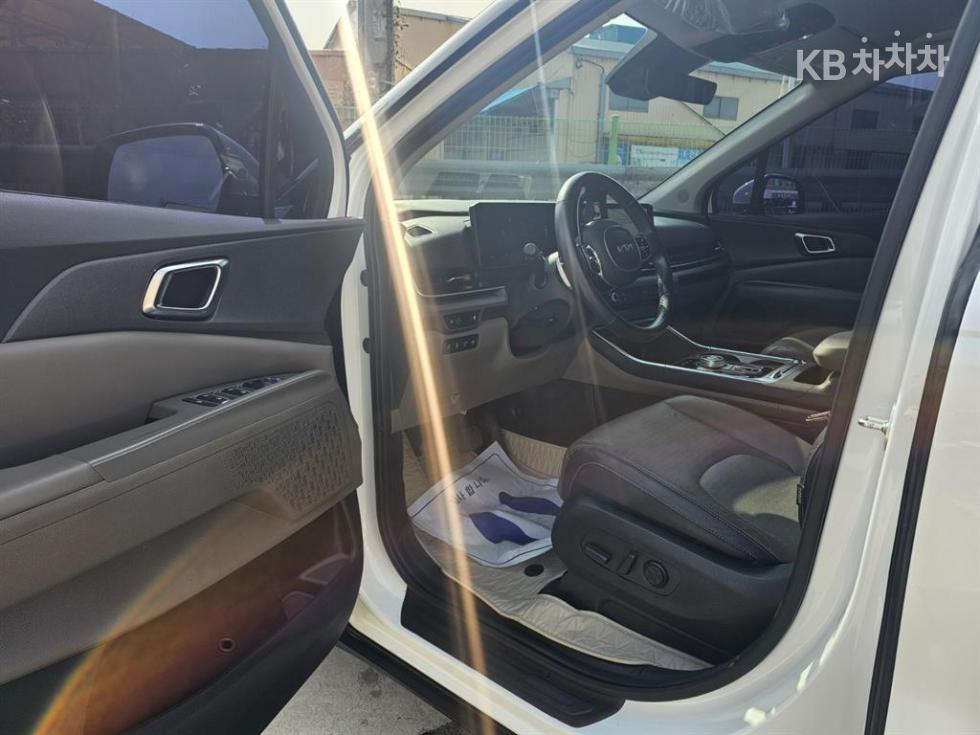 2025 - kia carnival