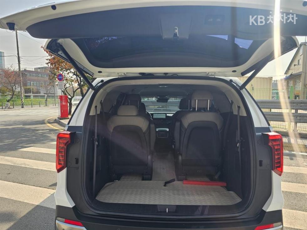 2025 - kia carnival