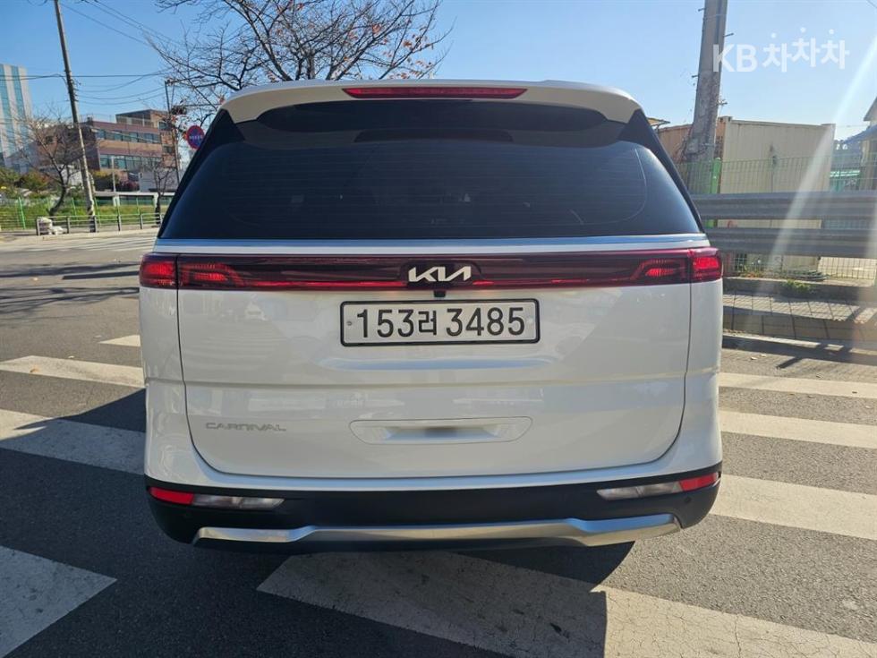 2022 - kia carnival