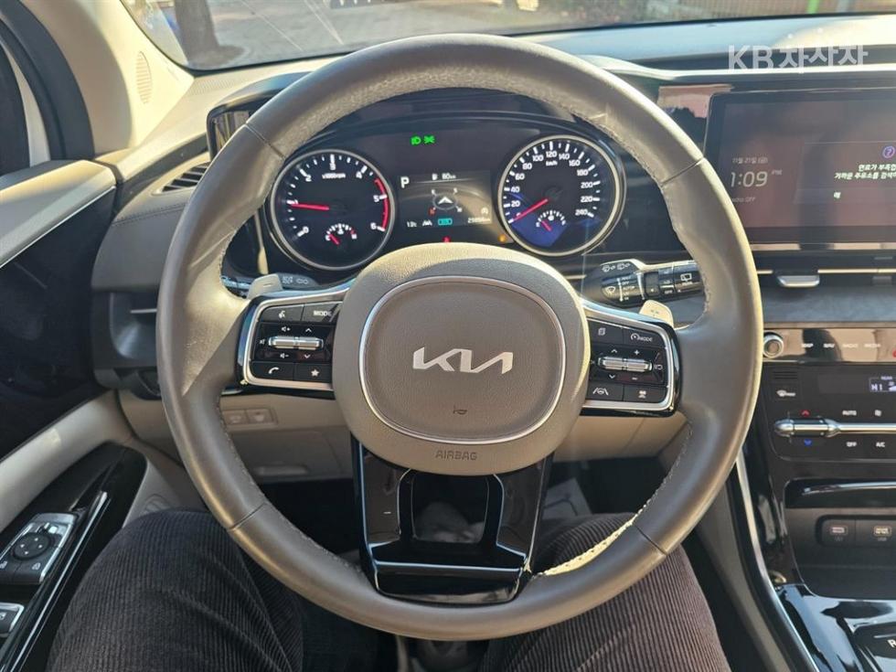 2022 - kia carnival
