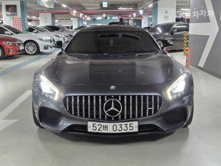 Mercedes-Benz AMG GT S 2