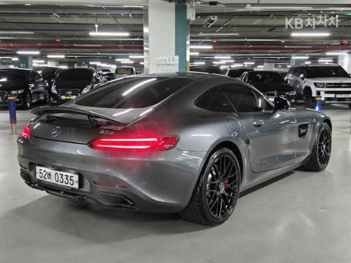 Mercedes-Benz AMG GT S 4
