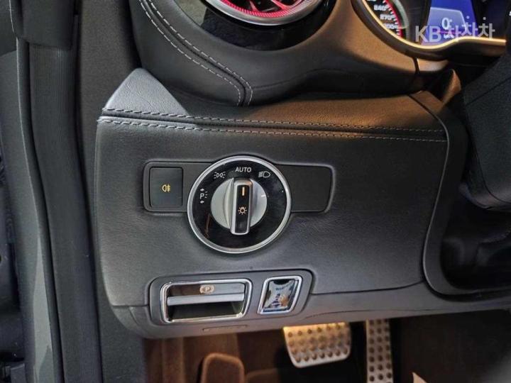 Mercedes-Benz AMG GT S 10