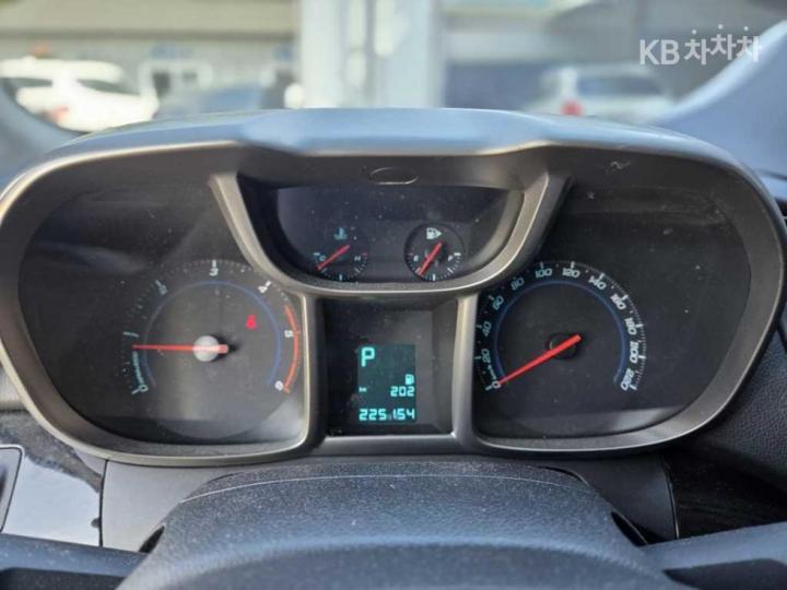 Chevrolet Orlando LPG LT Premium 9