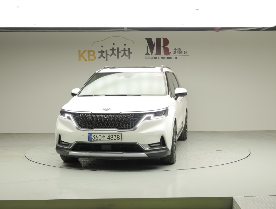 Kia 카니발 4세대 D2.2 9인승 시그니처 - фото 1