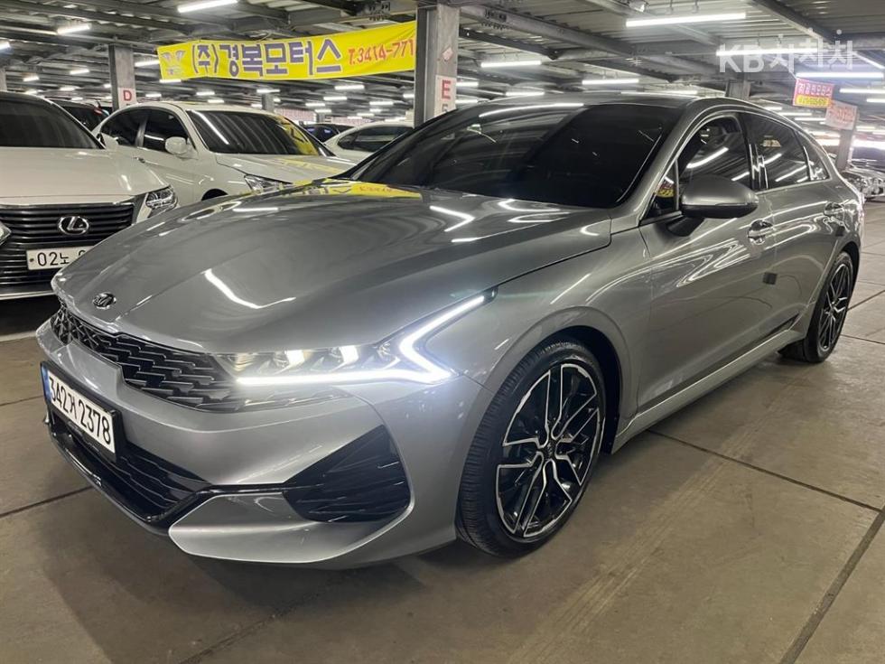 2021 - kia k5