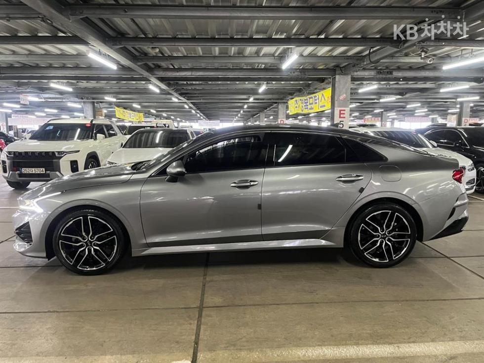 2021 - kia k5