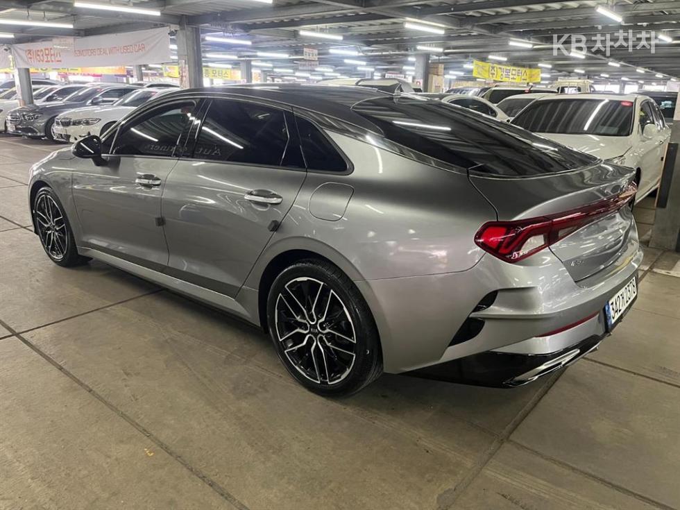 2021 - kia k5